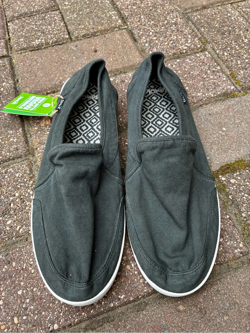 Sanuk Pair of Dice Washed Black Women’s Flats, 11